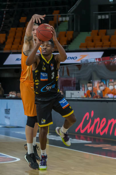 这场比赛必 这场比赛必